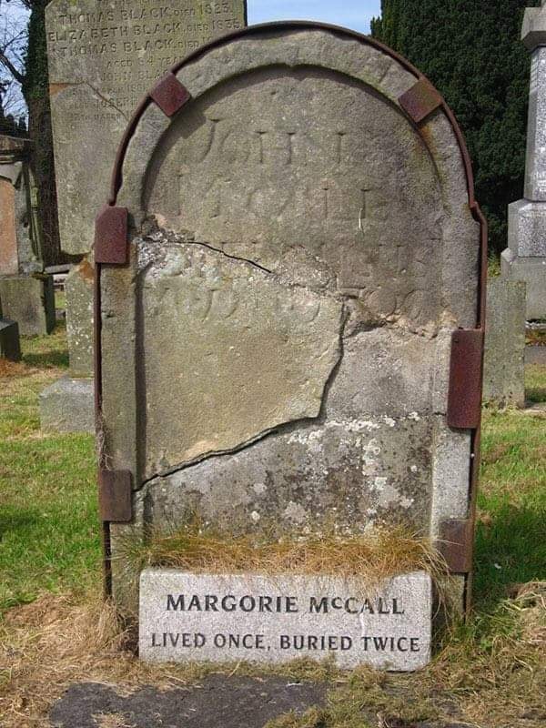 Марджори прожила ещё много лет, вновь вышла замуж и родила детей. Когда она наконец умерла, была похоронена на том же кладбище Шэнкилл (Лурган, Ирландия). Её надгробие сохранилось. На камне написано Жила однажды, похоронена дважды